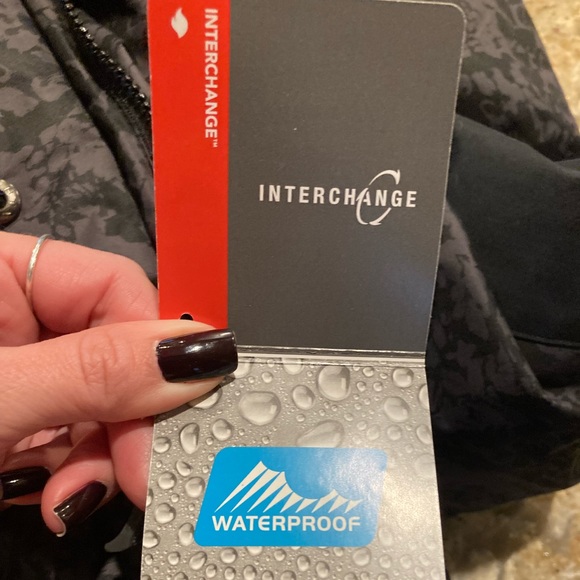 Columbia 2 in 1 Interchangeable Jacket - Picture 9 of 15